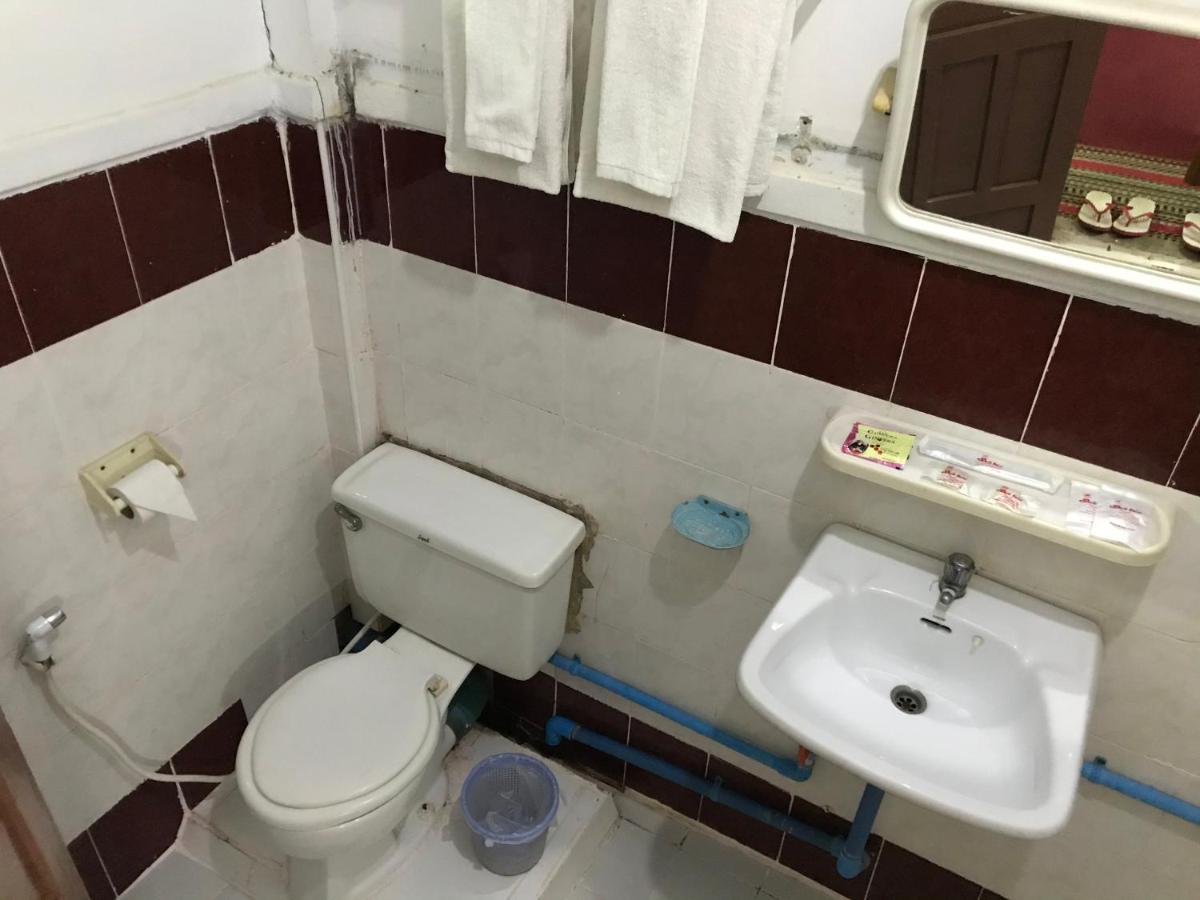 Smile Motel Pyay Exterior foto